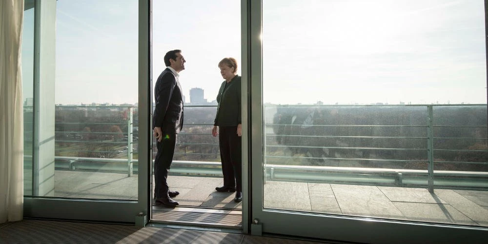 Αποκάλυψη! Ποια ανταλλάγματα ζήτησε η Μέρκελ για να μην κοπούν οι συντάξεις